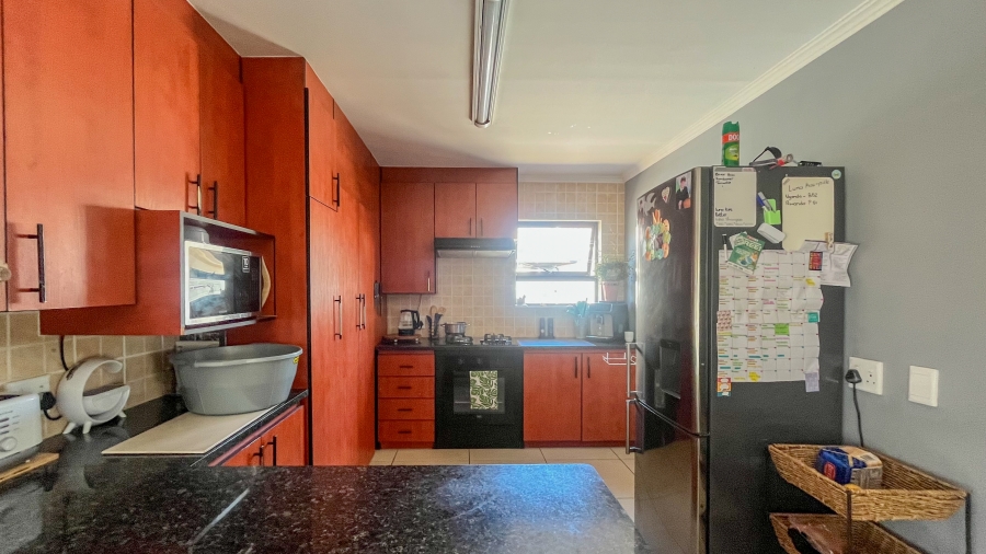 To Let 3 Bedroom Property for Rent in Country Club Western Cape